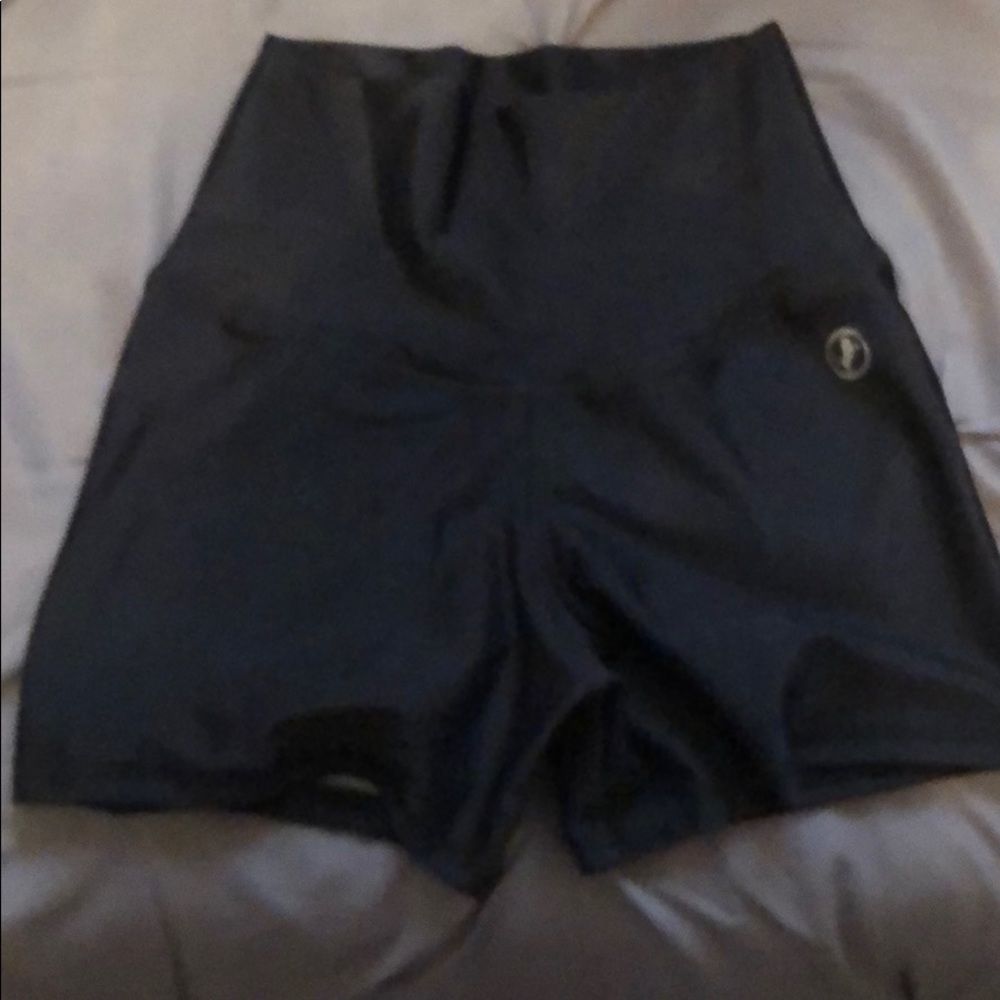 Abs 2 Be Firness black scrunched booty shorts